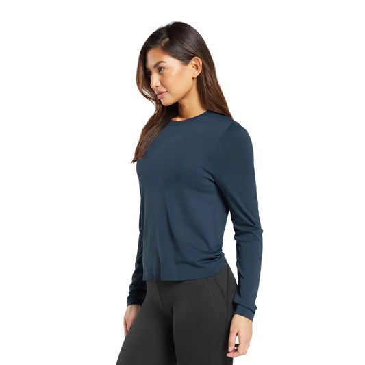 Everyday Seamless Long Sleeve Performance Tee